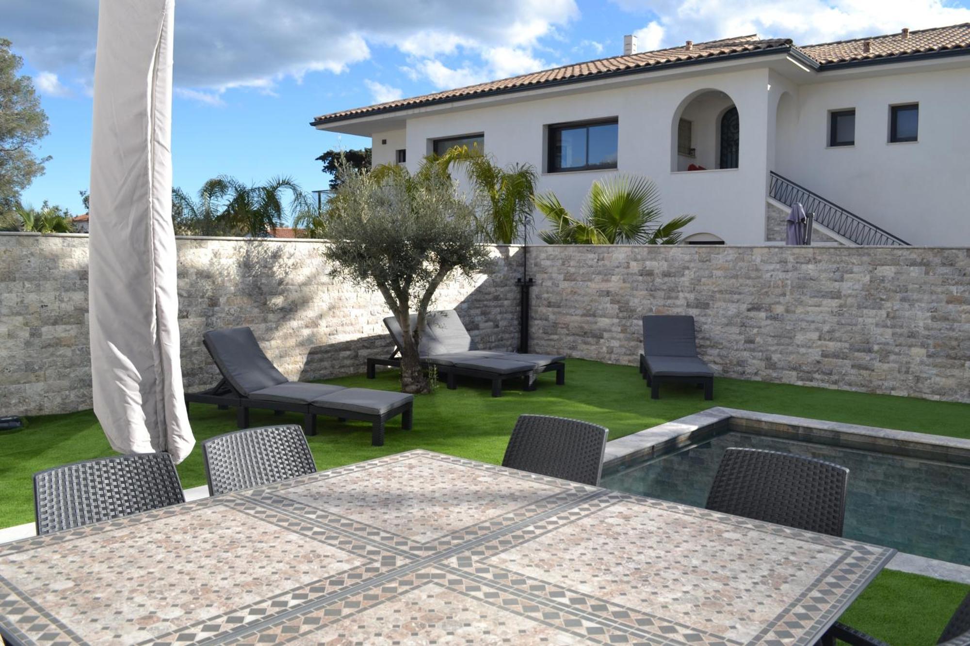 Etoile Du Berger Saint Aygulf 3 Villas Et 4 Appartements Jardin Individuel Et Piscine Chauffee En Saison - La Mer Et Les Plages 450 M Ngoại thất bức ảnh