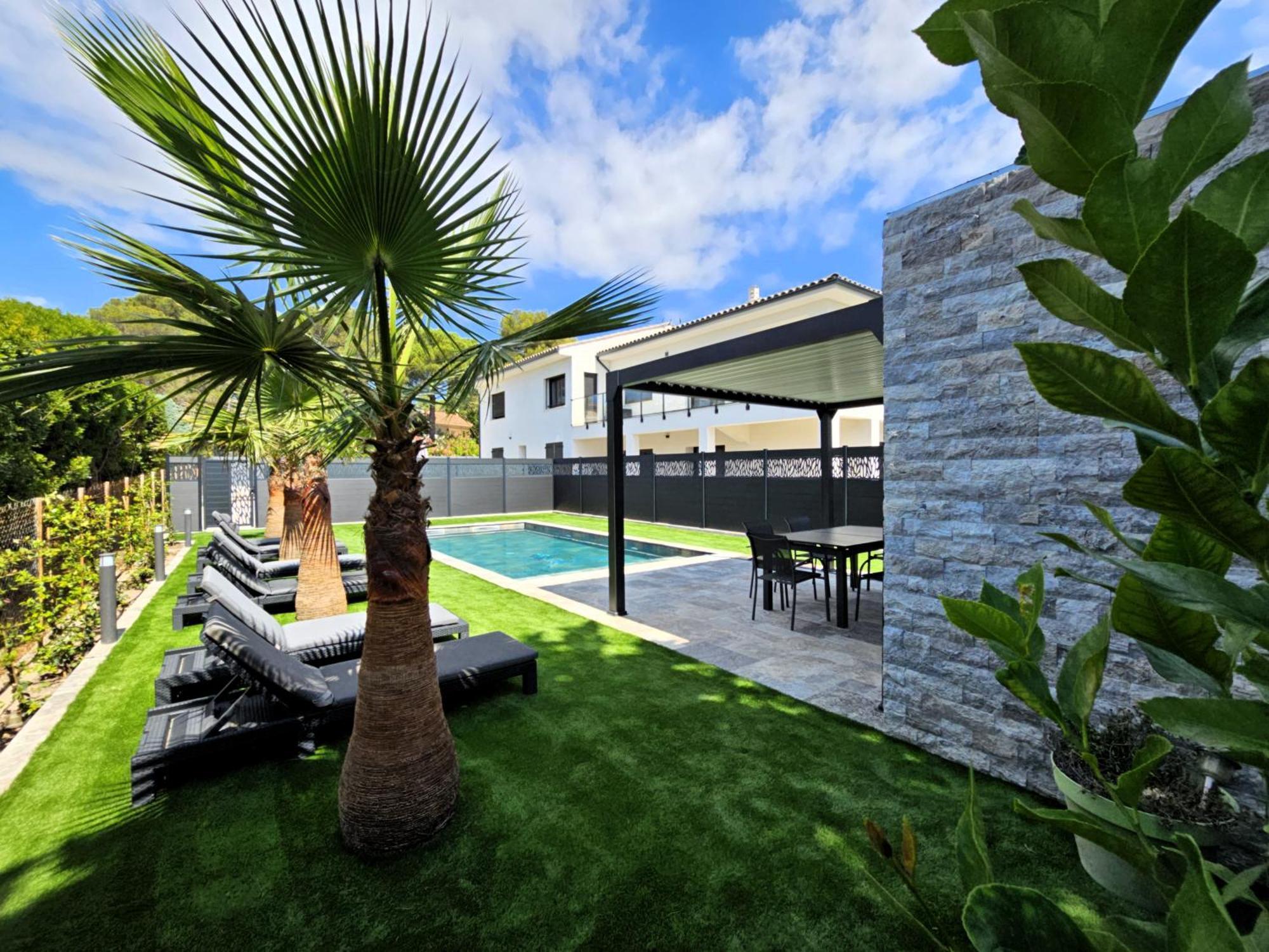 Etoile Du Berger Saint Aygulf 3 Villas Et 4 Appartements Jardin Individuel Et Piscine Chauffee En Saison - La Mer Et Les Plages 450 M Ngoại thất bức ảnh